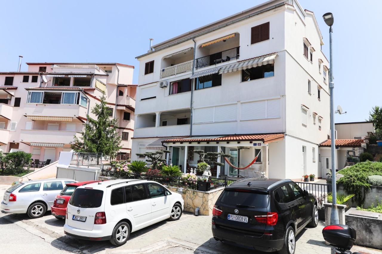 Apartment Vlado Vrsar Bagian luar foto